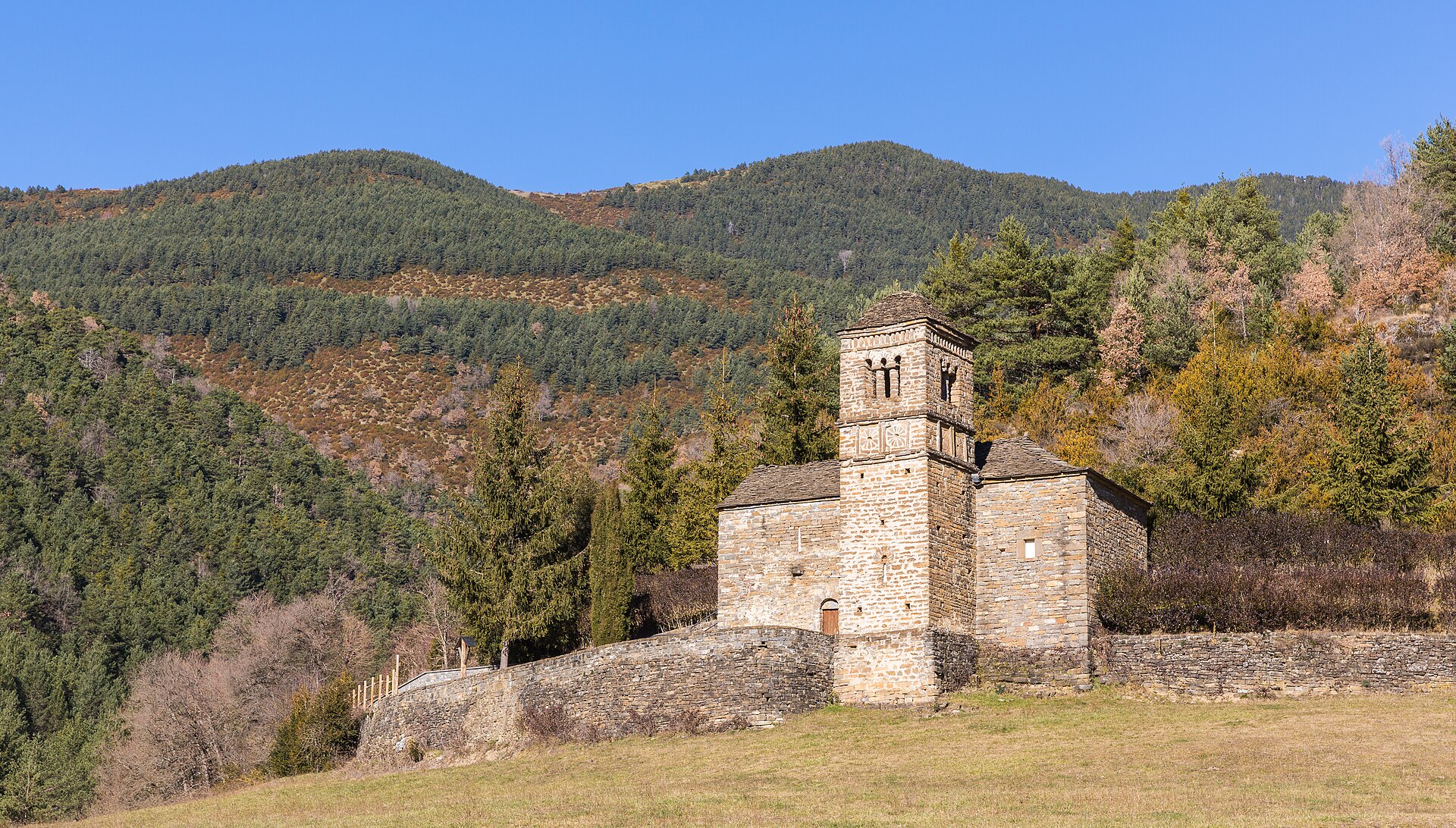 Torre mozárabe de la iglesia de San Bartolomé de Gavín