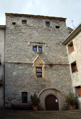 Fachada de la casa-fuerte de La Torraza en Biescas, construida en 1580