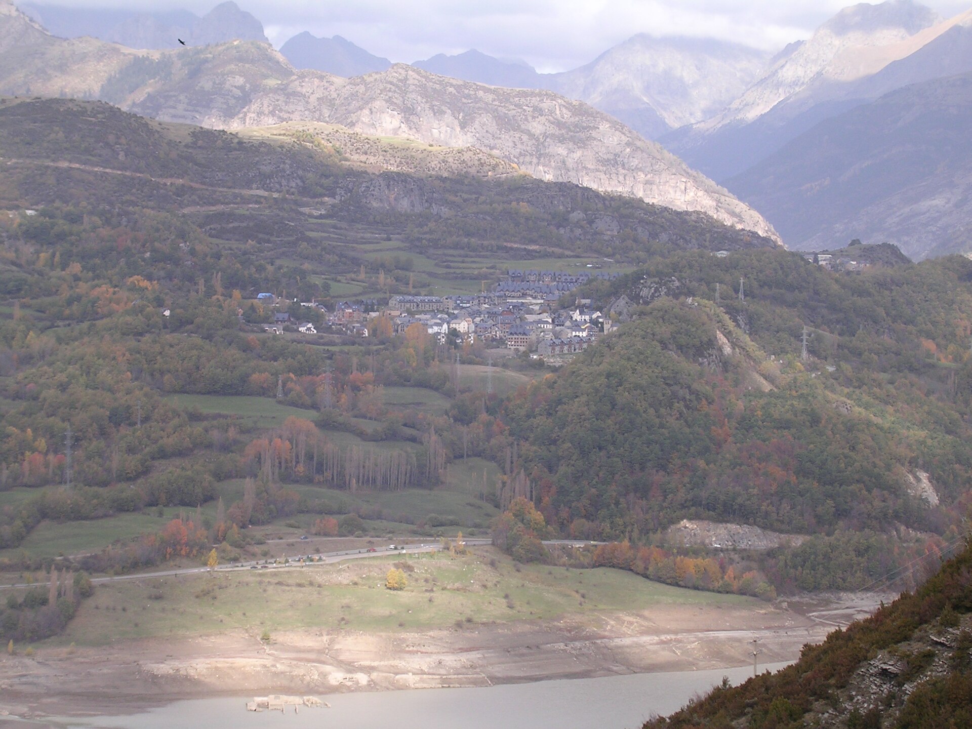 Tramacastilla de Tena, pueblo de partida de la ruta al ibón d’as Paúles