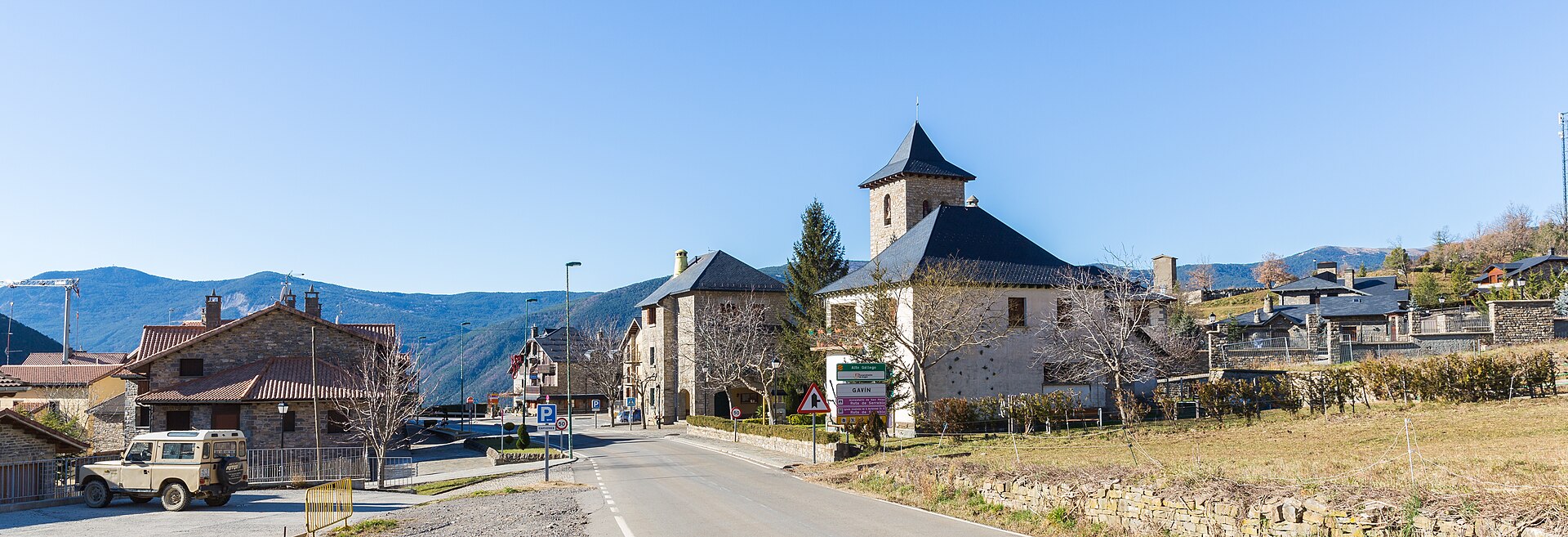 Pueblo de Gavín en el Valle de Tena, Pirineo Aragonés