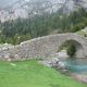 Puente de piedra de San Nicolás de Bujaruelo sobre el río Ara